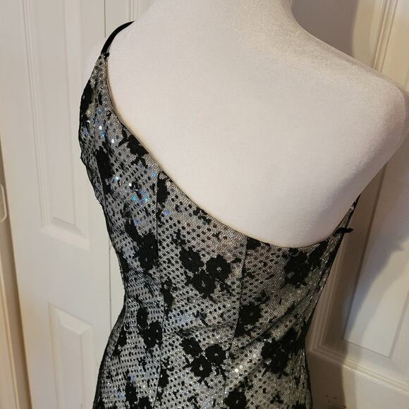 Robert, 4 | 90s Bodycon Lacy Sequences Evening Prom Dress - Picture 4 of 6